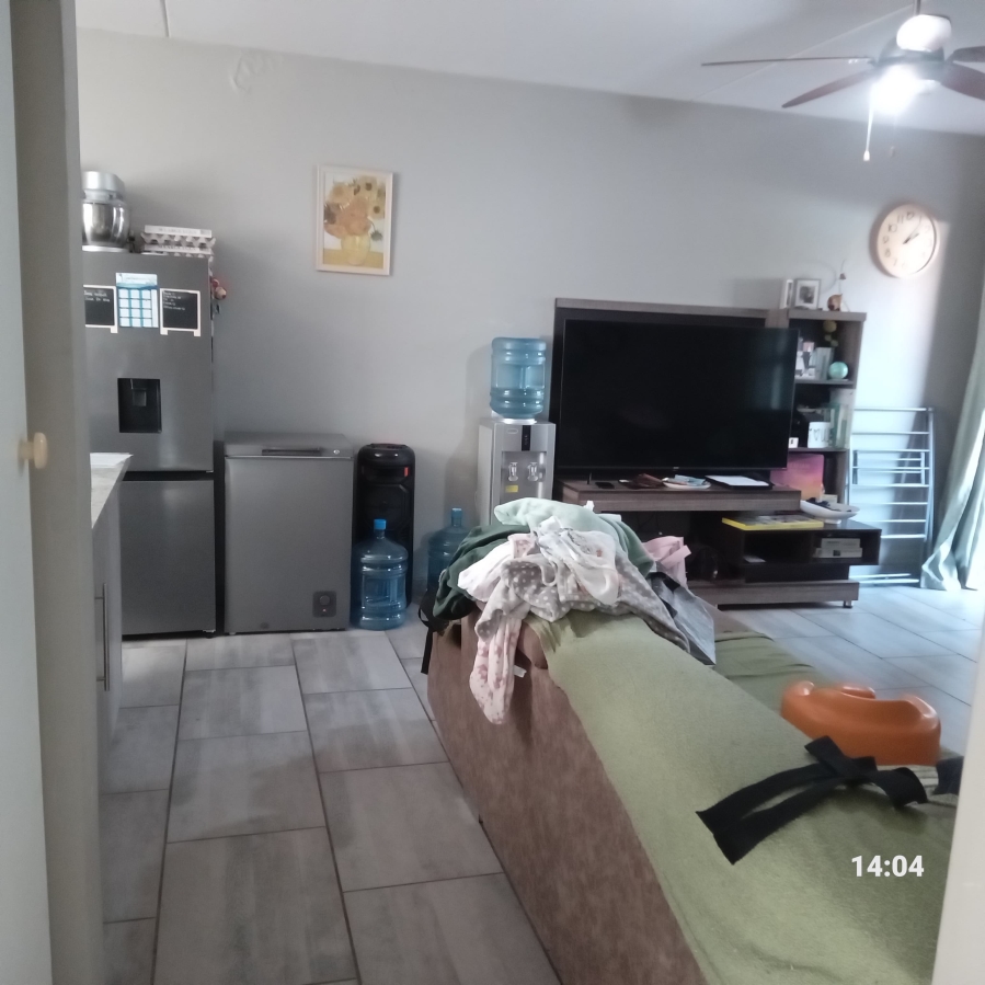 2 Bedroom Property for Sale in Geelhoutpark North West
